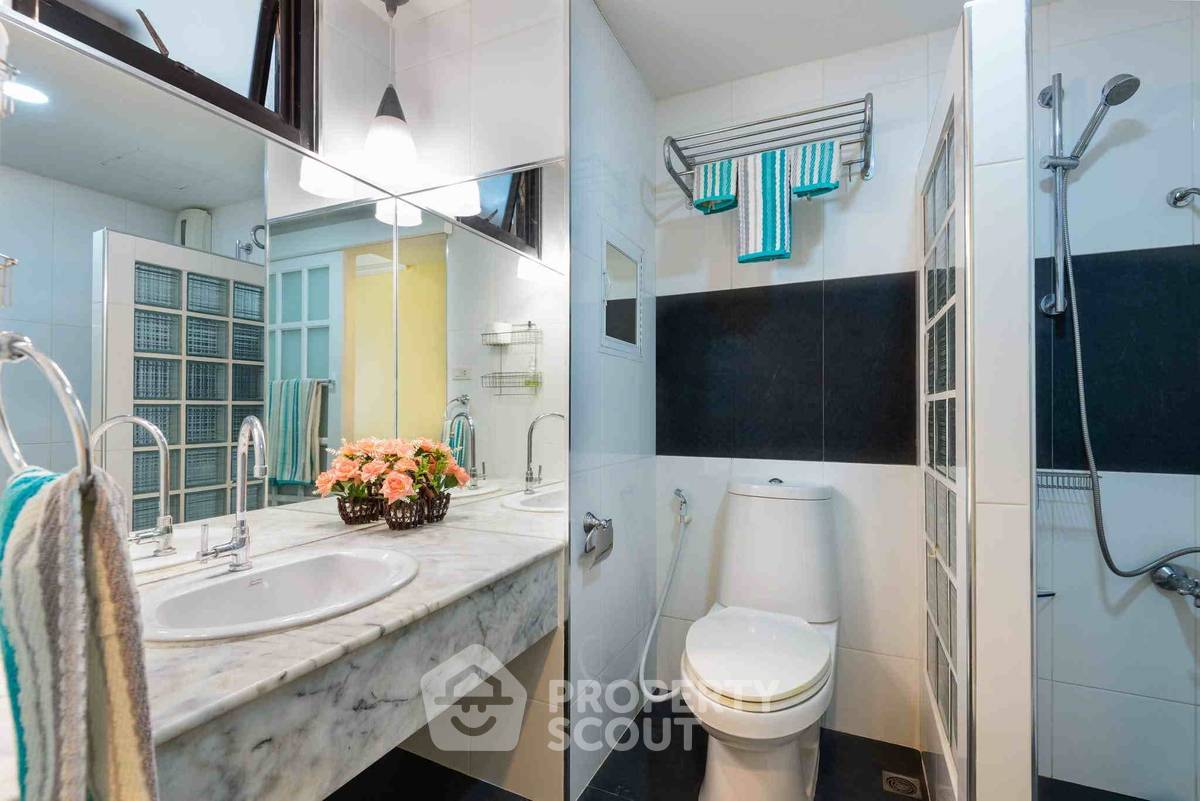 picture 1-BR Condo Jomtien Complex Condotel, High-Floor 16th ð (ID 3050711) - 5/11