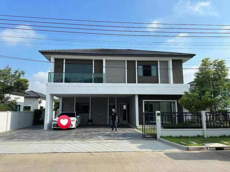 Houses for rent : For rent Luxurious detached house, Centro Bang Bon, wide area, private atmosphere. Fully furnished Ready to move in (H6916)