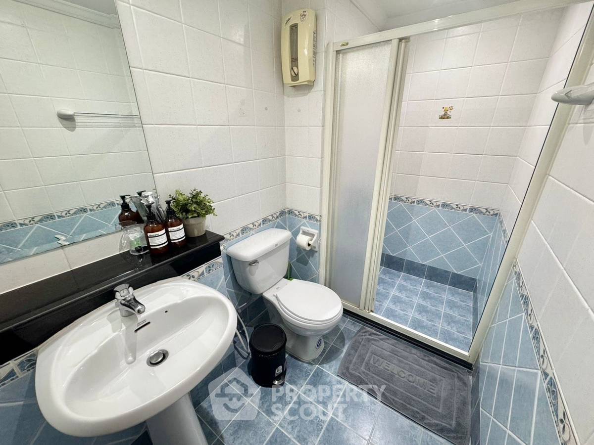 picture 2-BR Condo At Supalai Park Phaholyothin, Near BTS Ha Yaek Lat Phrao (ID 3051300) - 12/12
