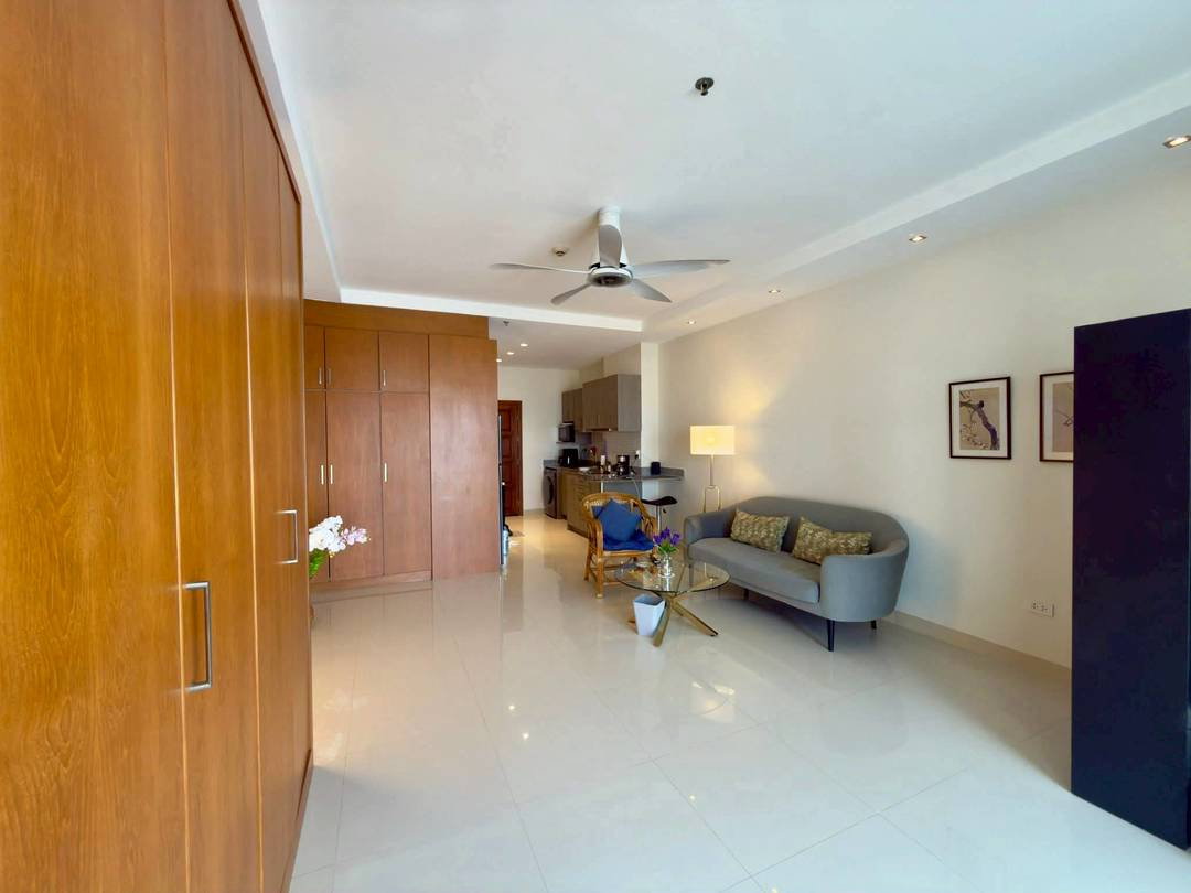 picture View Talay5 - Large Studio Unit 52.6Sq.m with Sea View + City View - 3/10