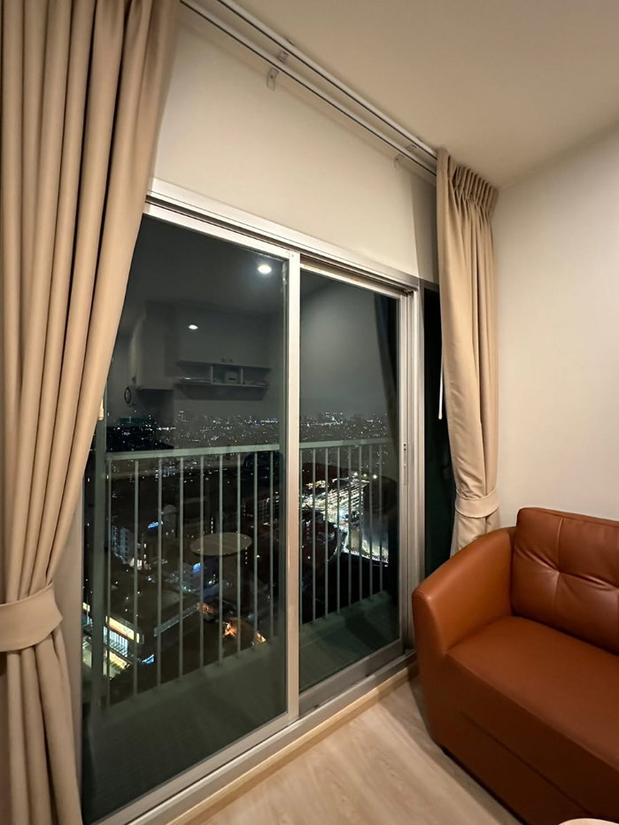 รูป ให้เช่า!! คอนโดใกล้ MRT ศูนย์วัฒนธรรม | Noble Revolve Ratchada | 1 ห้องนอน เฟอร์และเครื่องใช้ไฟฟ้าครบ , ใกล้ห้าง Esplanade - รูปที่ 5/14
