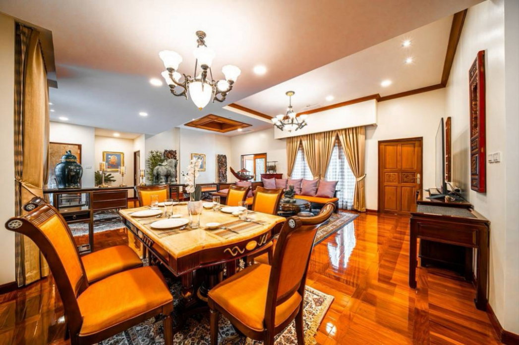 รูป For sale Luxury Pool Villa in Jomtien, Pattaya Price: THB 24.5 Million - รูปที่ 3/8