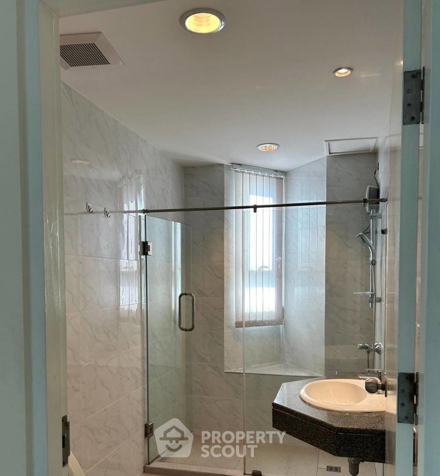picture High-Floor 2-BR 45 Sqm At Baan Pathumwan, 300m To BTS Ratchathewi (ID 2731645) - 9/11