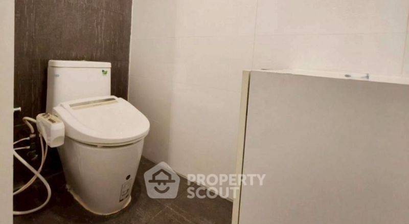 picture 2-BR 88 Sqm, 19th-Floor Condo At Acadamia Grand Tower, 300m to BTS Phrom Phong (ID 3048263) - 12/16