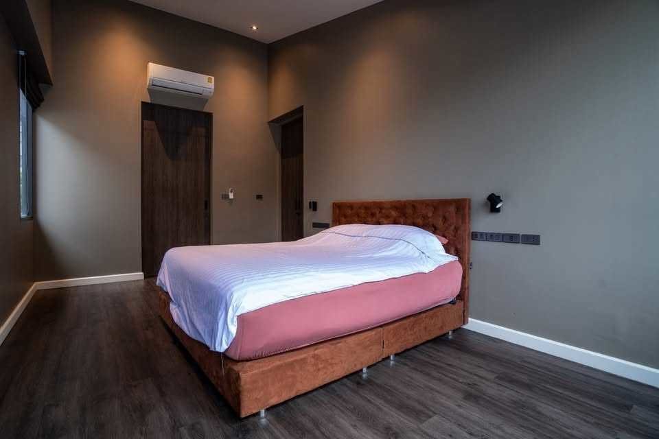 รูป LTH15855 – Luxury Home Office Pool Villa for Sale Ladprao | Pet-Friendly | Near MRT Chokchai 4 | 19.9 MB - รูปที่ 6/7
