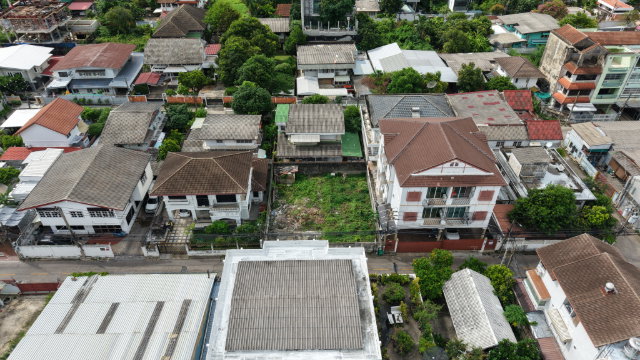 รูป ที่ดินแปลงสวย ปรีดีพนมยงค์15แยก3 สร้างบ้านก็สวย สร้างอพาร์ทเมนท์ก็ได้กำไร - รูปที่ 3/19