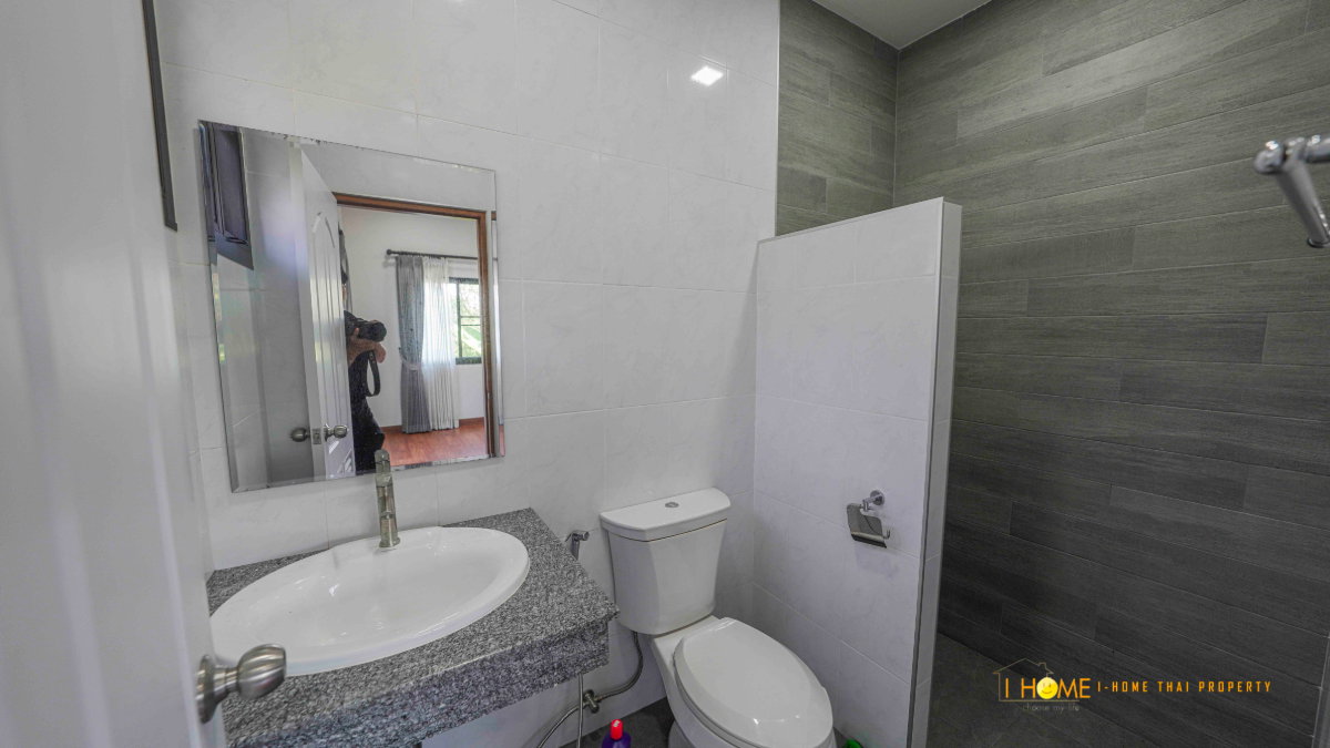 picture  Spacious 2-Storey Detached House for Rent - 29/43