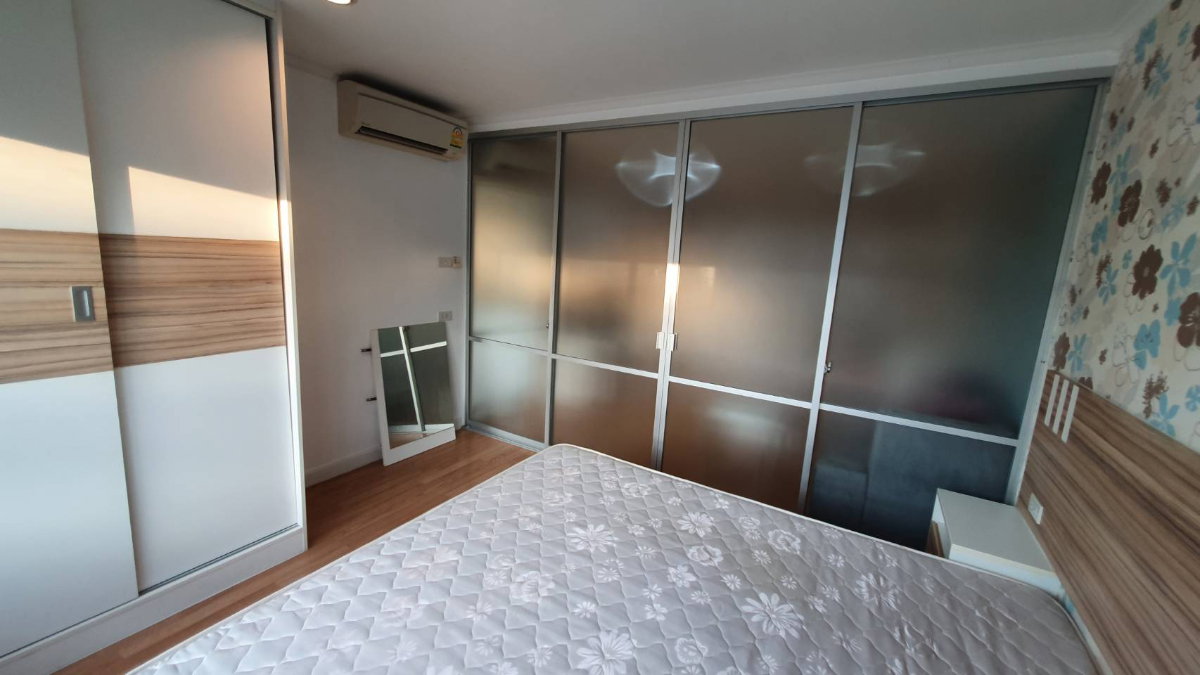 รูป **ห้องกลับมาว่างครับผม มีรถรับส่งศิริราช ส่งธรรมศาสตร์ และ เทเวศUN**ให้เช่า ลุมพินี เพลส พระราม 8 **มีเครื่องซักผ้า เจ้าของห้องใจดี** พร้อมอยู่SN086.3 - รูปที่ 37/47