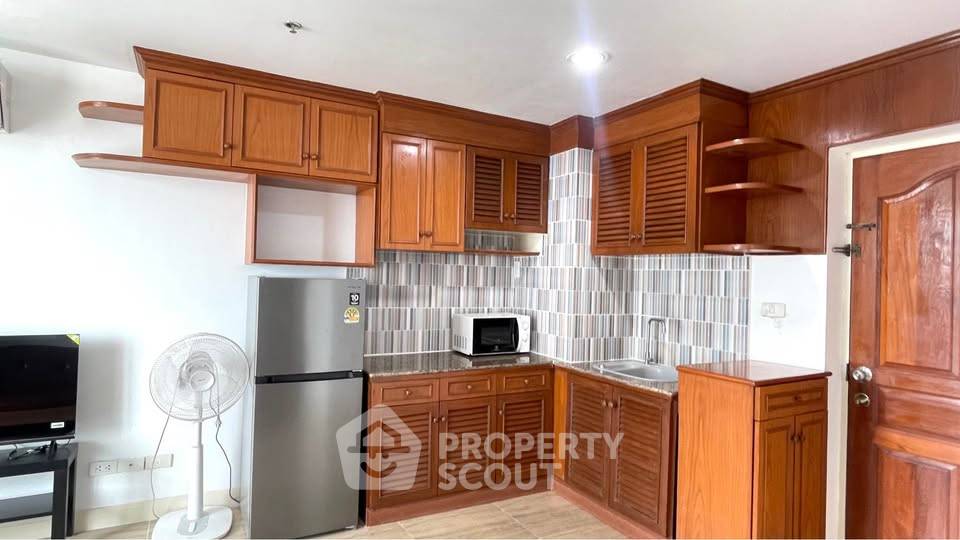 picture High-Floor 2-BR Condo, 50 Sqm Baan Pathumwan near BTS Ratchathewi (ID 3050766) - 7/24