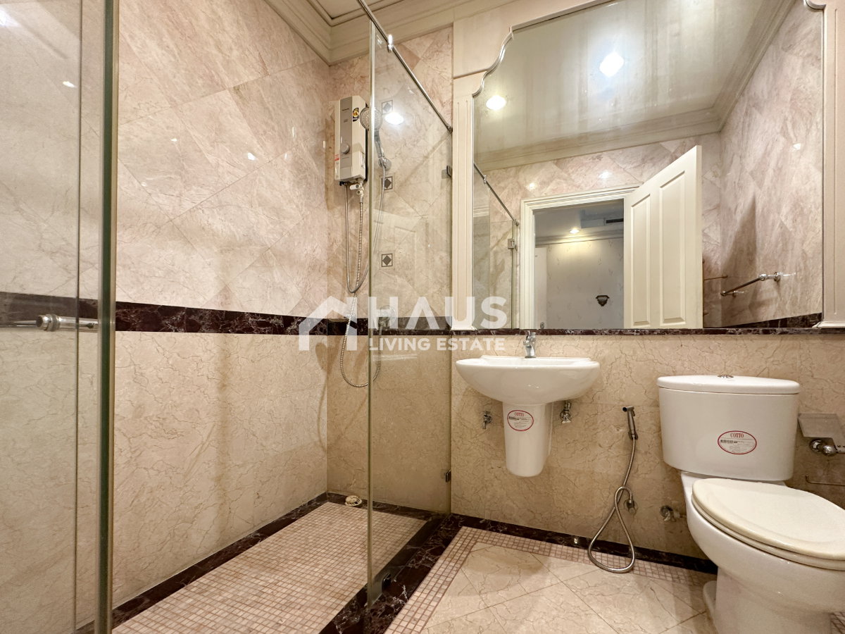 picture Baan Klang Muang Monte - Carlo / 5 Bedrooms #TPCC064 - 16/32