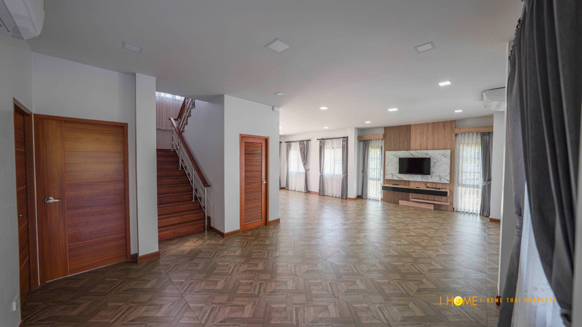 picture  Spacious 2-Storey Detached House for Rent - 16/43