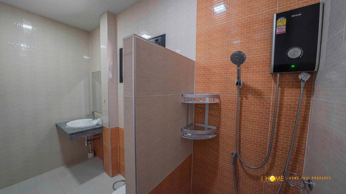 picture  Spacious 2-Storey Detached House for Rent - 21/43