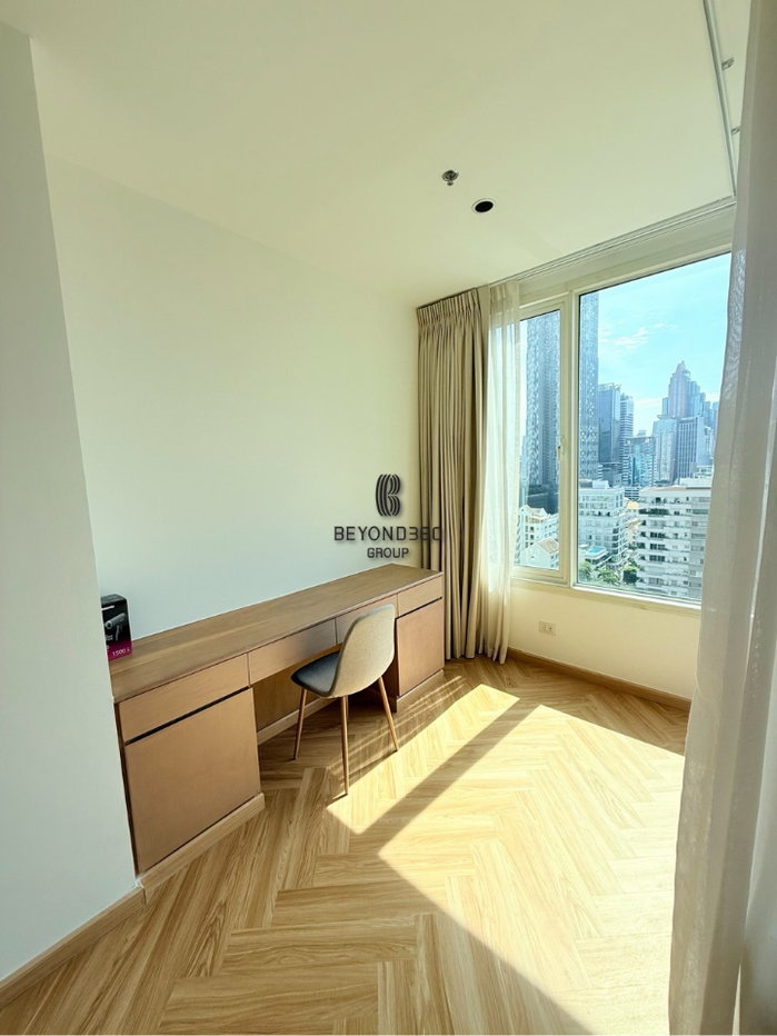 picture The Empire Place 🌟PN-00007627🌟 - 8/13