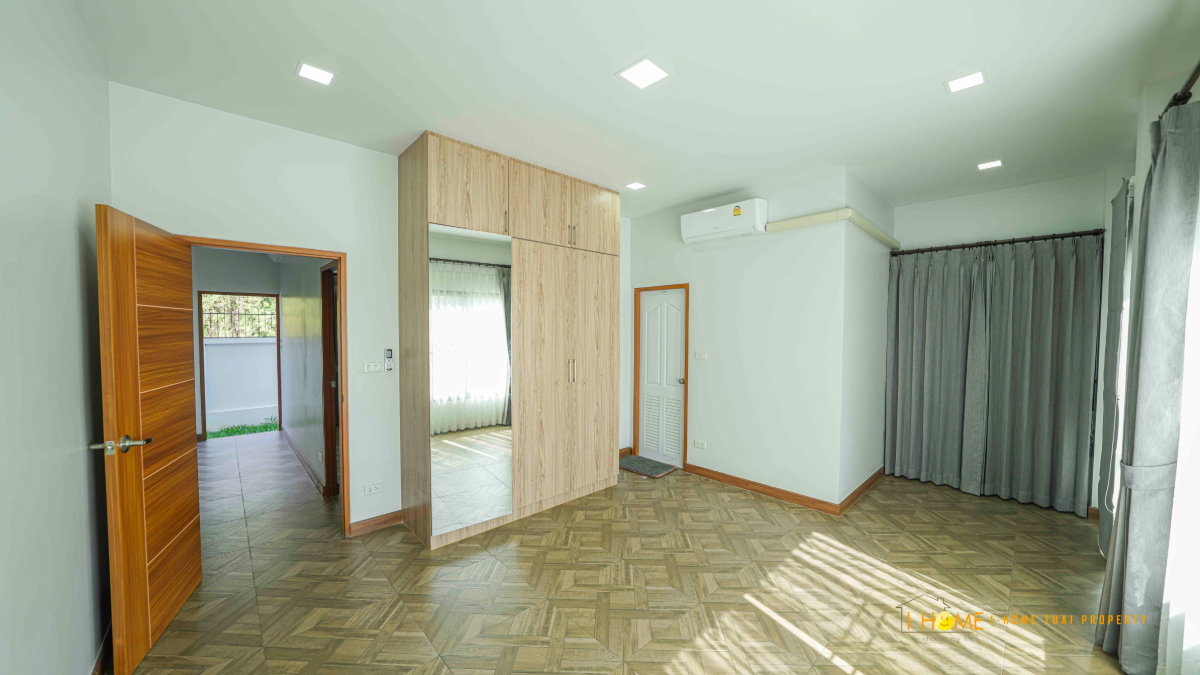 picture  Spacious 2-Storey Detached House for Rent - 20/43