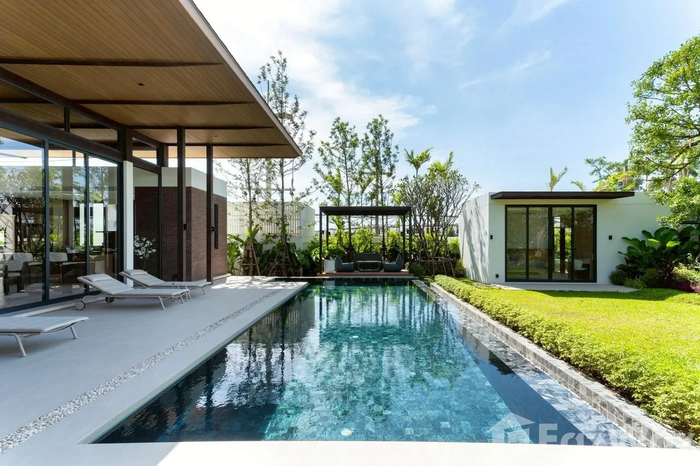 รูป วิลล่าให้เช่า 4 ห้องนอน ในโครงการ Boat Avenue Residence 5876314 - รูปที่ 13/18