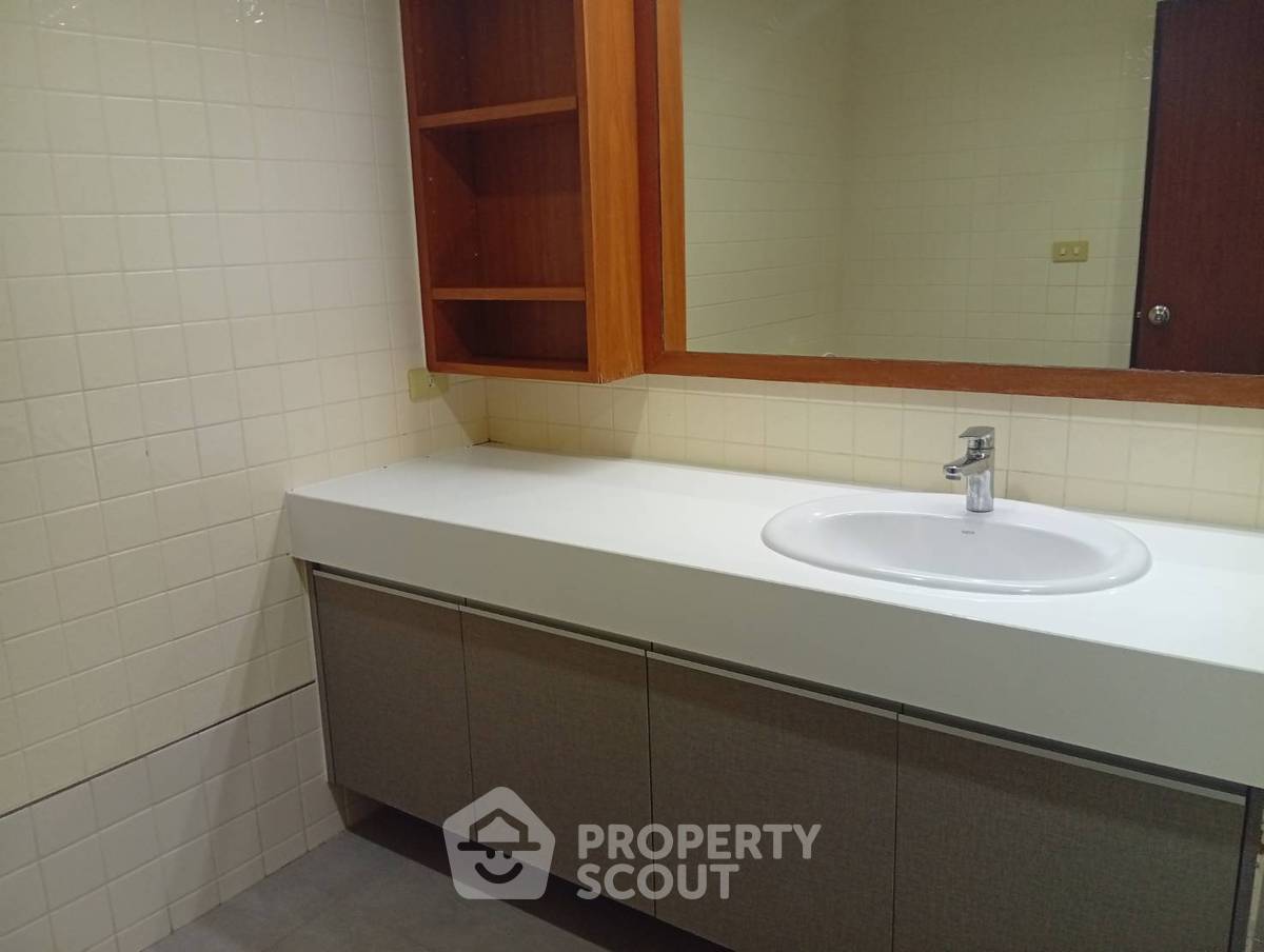 picture 2-BR 110 Sqm Condo At Liberty Park 2, Near ARL Makkasan (ID 3050778) - 13/16