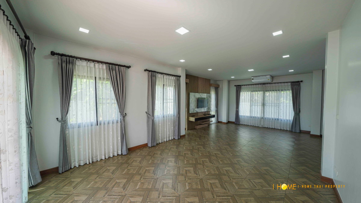 picture  Spacious 2-Storey Detached House for Rent - 11/43