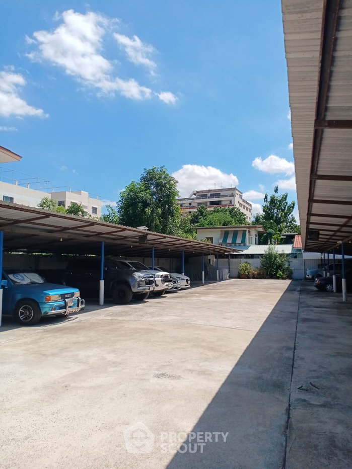 รูป บ้าน 4 ห้องนอน 200 ตร.ม. พร้อมอยู่และเลี้ยงสัตว์ ได้ ใกล้ MRT ท่าพระ (ID 3049541) - รูปที่ 16/31