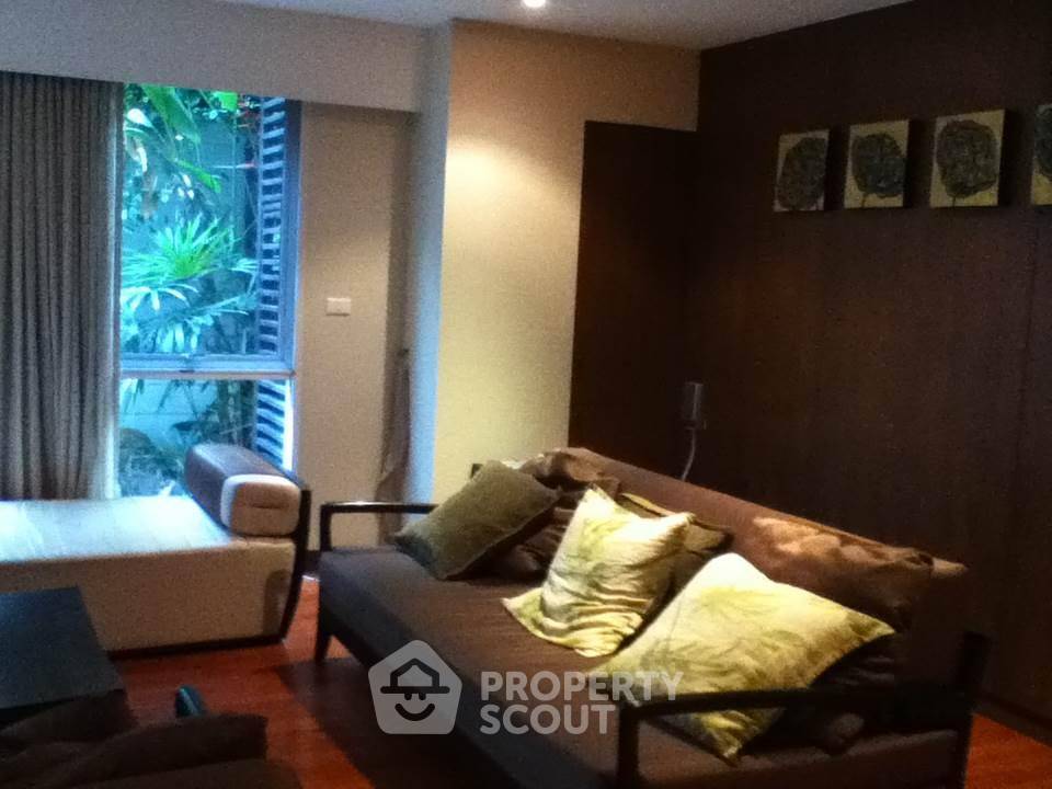 รูป คอนโด 2 ห้องนอน 191 ตร.ม. ชั้น 1 Urbana Sukhumvit 15 ใกล้ BTS นานา (ID 510159) - รูปที่ 3/6