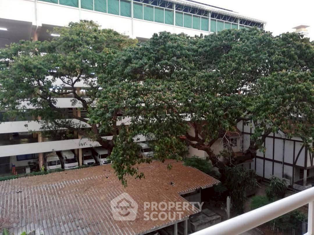 picture Well-Priced 2-BR Condo, The Amethyst Sukhumvit 39, Near BTS Phrom Phong (ID 3047525) - 12/12