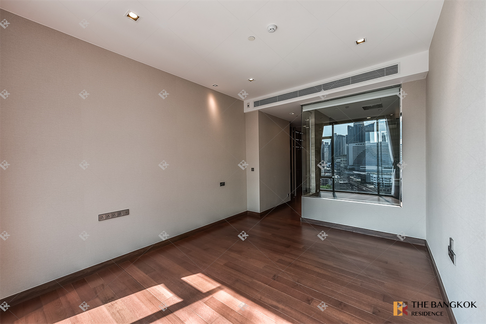 Ultimate Luxury Lifestyle with Convenience Q1 Sukhumvit near BTS Nana