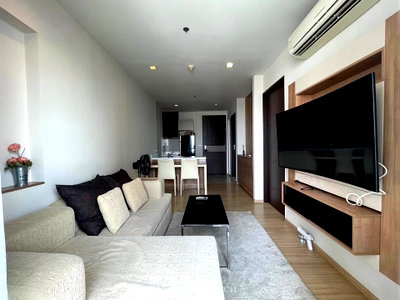 คอนโดให้เช่า : PM038460 ✨Flash Deal ✨ Rhythm Sathorn (1Bed 1Bath 45 SQM.) พร้อมอยู่ ! เพียง 25,000 บาทต่อเดือน Tel.0981315848 @propmatch