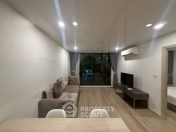 picture Near BTS On Nut 300m | 1-BR 41 Sqm Serio Sukhumvit 50 (ID 3049226) - 2/5