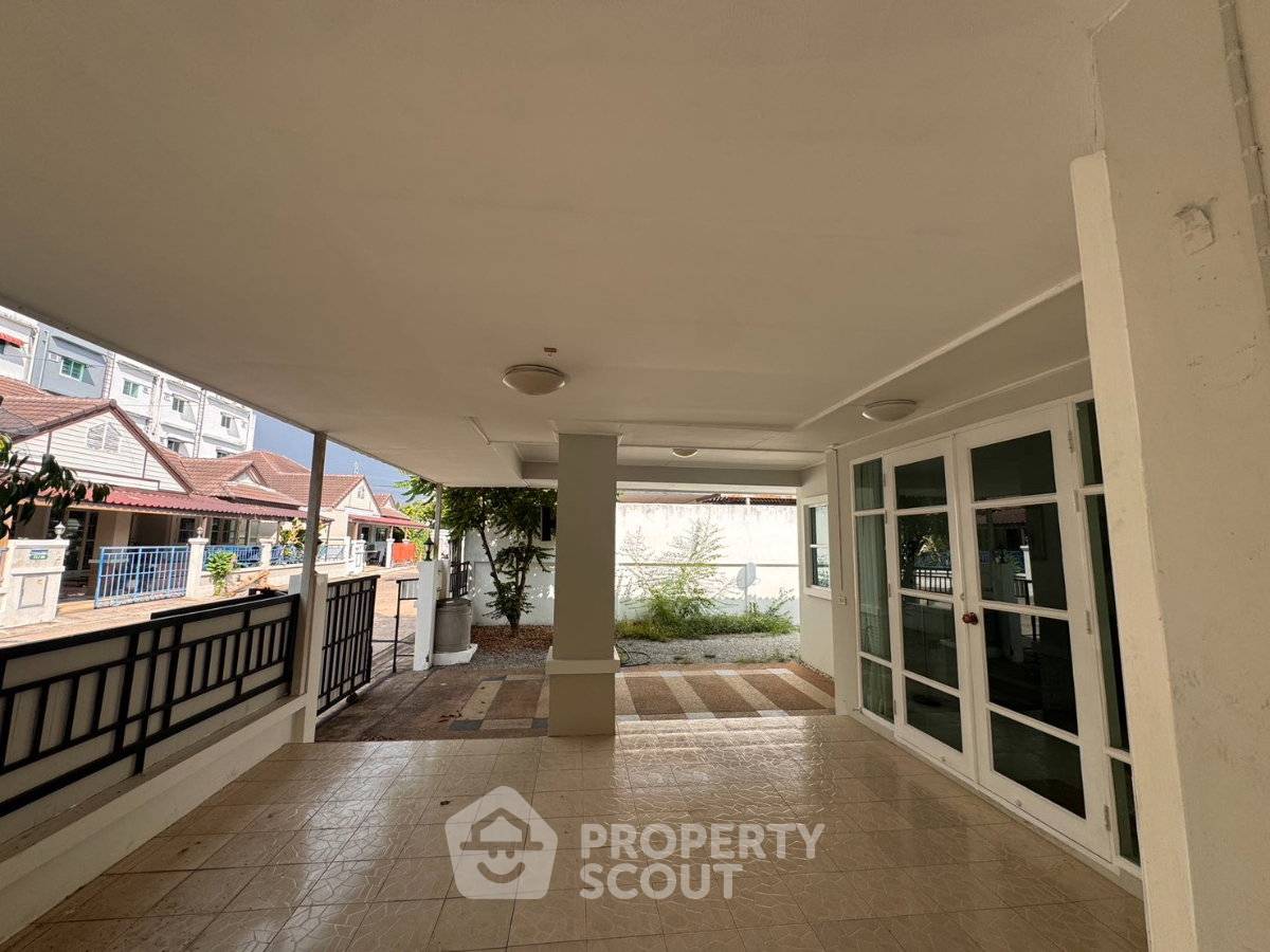 รูป บ้านเดี่ยว 3 ห้องนอน ขาย ที่หมู่บ้าน รื่นพิสา วิลเลจ หนองปรือ พัทยา (ID 3042066) - รูปที่ 4/14
