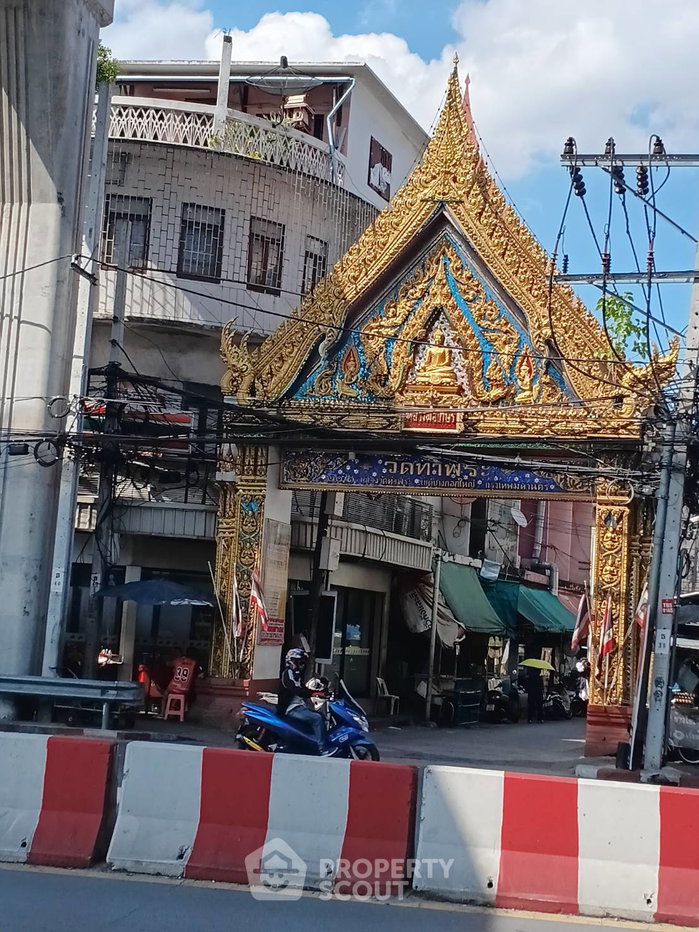 รูป บ้าน 4 ห้องนอน 200 ตร.ม. พร้อมอยู่และเลี้ยงสัตว์ ได้ ใกล้ MRT ท่าพระ (ID 3049541) - รูปที่ 10/31