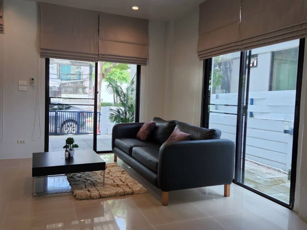 รูป 🏡 ให้เช่า ทาวน์โฮม 3 ชั้น บ้านหัวมุม Areeya Mandarina Sukhumvit 77 3 ห้องนอน 3 ห้องน้ำ บ้านสวย ทำเลศักยภาพ - รูปที่ 5/18
