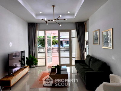Houses for sale Chonburi : 3-BR House For Sale, Ruen Pisa Village, Nong Prue Pattaya (ID 3042066)
