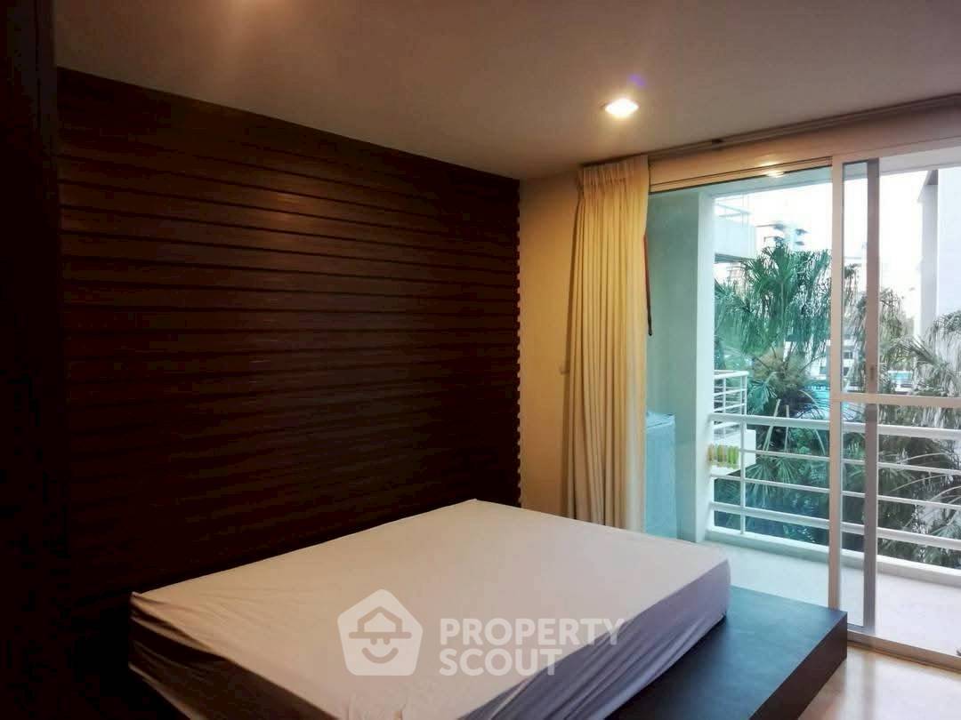 picture Well-Priced 2-BR Condo, The Amethyst Sukhumvit 39, Near BTS Phrom Phong (ID 3047525) - 4/12