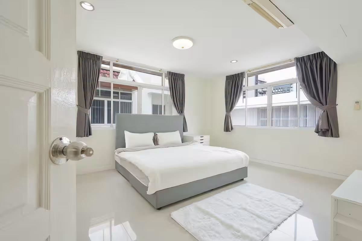 picture 📢 5-Bedroom Single House for Rent near Emporium - 17/34