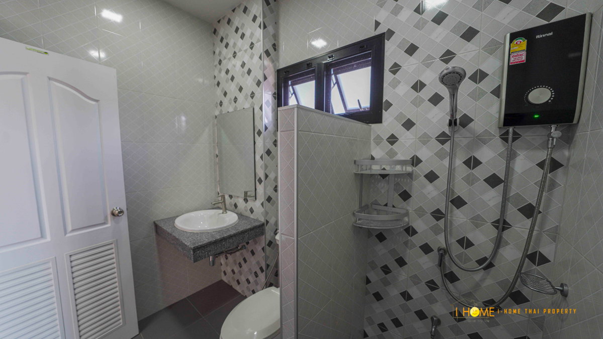 picture  Spacious 2-Storey Detached House for Rent - 39/43