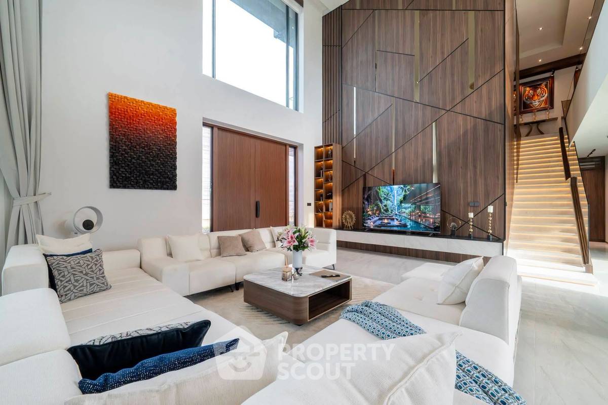 รูป วิลล่า 5 ห้องนอน ขาย โครงการ Opal Village พัทยาตะวันออก (เลี้ยงสัตว์ได้) (ID 3054176) - รูปที่ 2/36