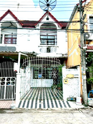 ทาวน์โฮม เกษตร : CB118 ทาวน์เฮาส์ 3 ห้องนอน ลาดพร้าว
