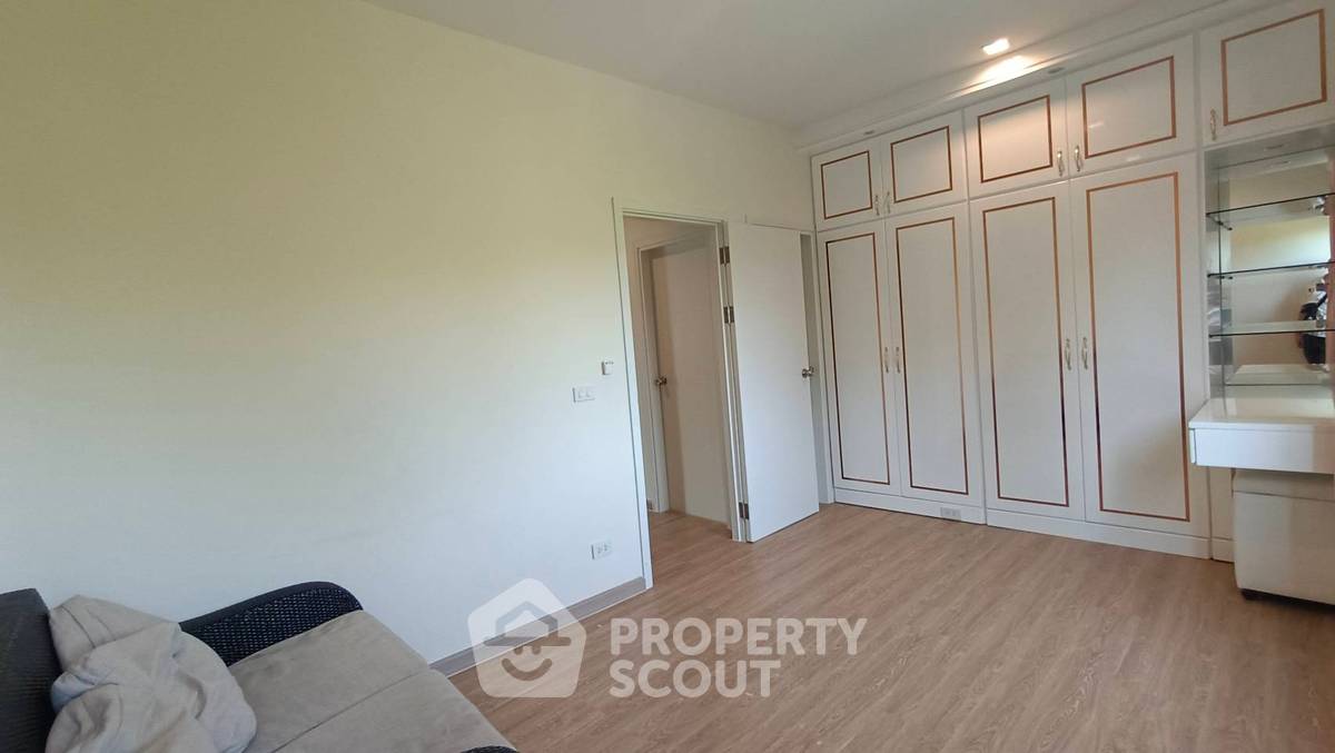 รูป ทาวน์โฮม 4 ห้องนอน ให้เช่า โครงการ Eigen Premium Townhome Pattanakarn พรเวศ (ID 996881) - รูปที่ 9/13