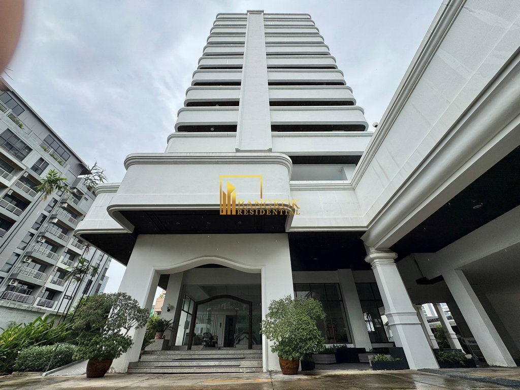 รูป Recently Renovated 3 Bedroom Apartment in Thonglor Area - BR21148AP - รูปที่ 42/43
