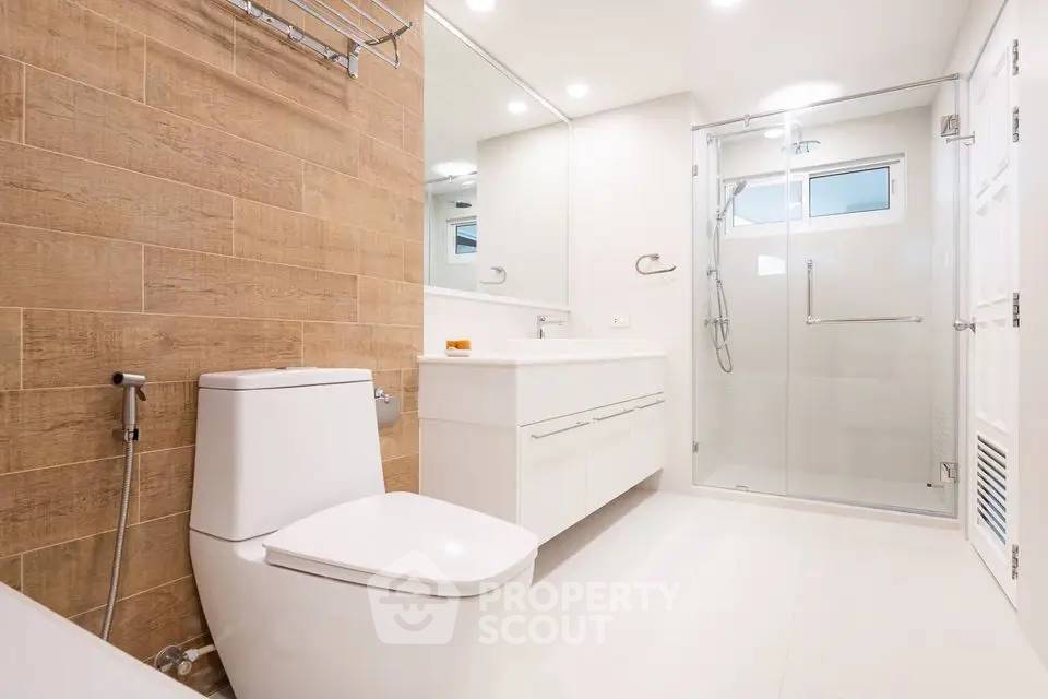 รูป คอนโด 3 ห้องนอน ชั้น 23 ขนาด 223 ตร.ม. ที่ Fifty Fifth Tower Thong Lor • ใกล้ BTS ทองหล่อ 200 ม. (ID 3051753) - รูปที่ 24/30