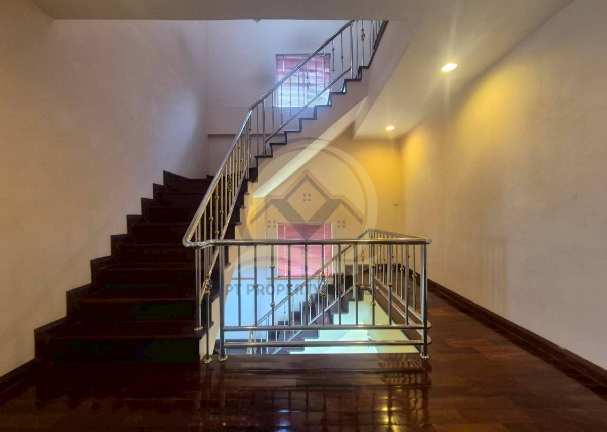 รูป บ้านเดี่ยว 3 ชั้น พร้อมชั้นลอยและดาดฟ้า ( แปลงมุม ) ถนนเสนานิคม 1 ซอย 26 จตุจักร เปิดราคาพิเศษ ใจกลางเมือง ตอบโจทย์ทั้งอยู่อาศัยและการทำธุรกิจ - รูปที่ 24/38