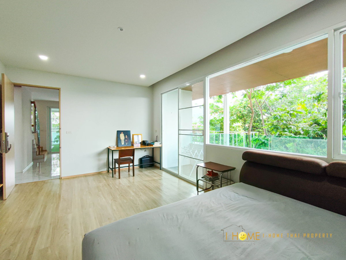 รูป ให้เช่า Luxury Pool Villa 3 ชั้น พร้อมสระว่ายน้ำส่วนตัว สไตล์ Modern #A1-V0018 - รูปที่ 12/46