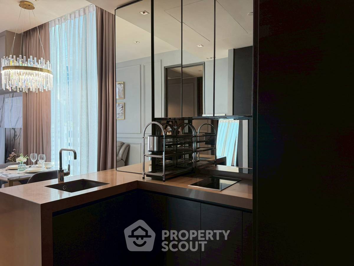 picture 1-BR 55 Sqm Ground-Floor At 28 Chidlom Near BTS Chit Lom (ID 3051921) - 9/18