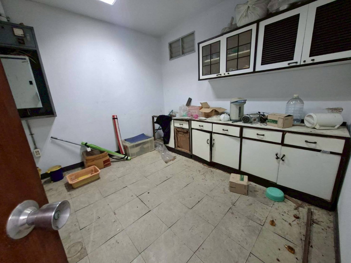 รูป ให้เช่าโกดัง 2 ชั้น บางนาตราด กม.38 ผังสีม่วง พื้นที่เยอะ ใกล้นิคมเวลโกรว์ (N.2219) - รูปที่ 11/27