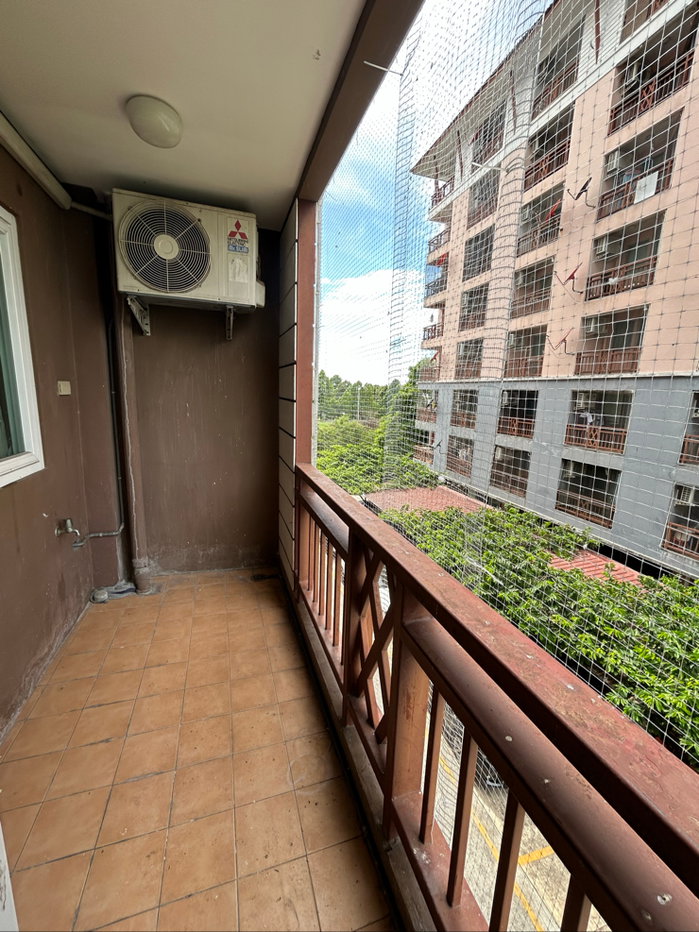 picture Sale college view sriracha condo2 - 8/9