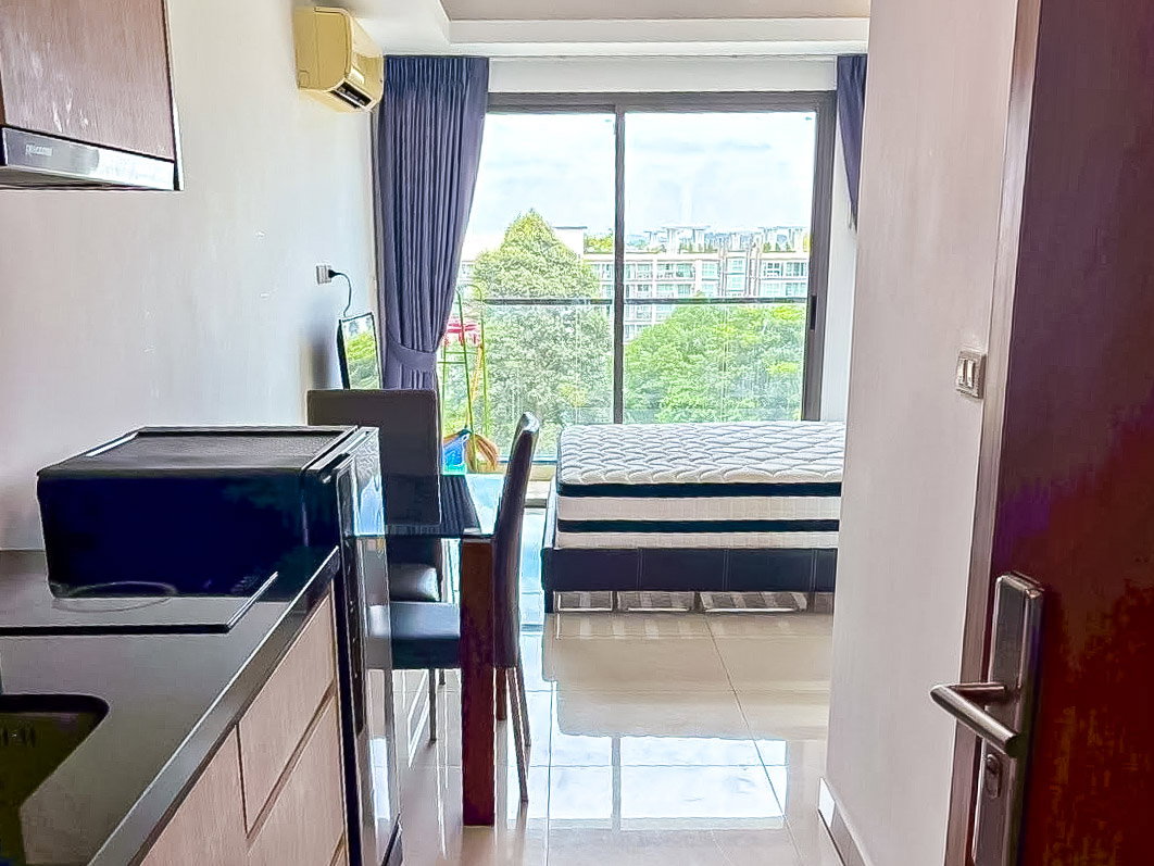 picture Laguna Beach Resort 2 for Sale Studio Condo High Floor - 1/4