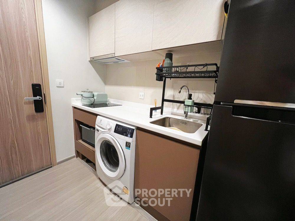 picture 2-BR Condo At Life Sathorn Sierra, 30th-Floor, 400m to BTS Talat Phlu (ID 3052015) - 8/27