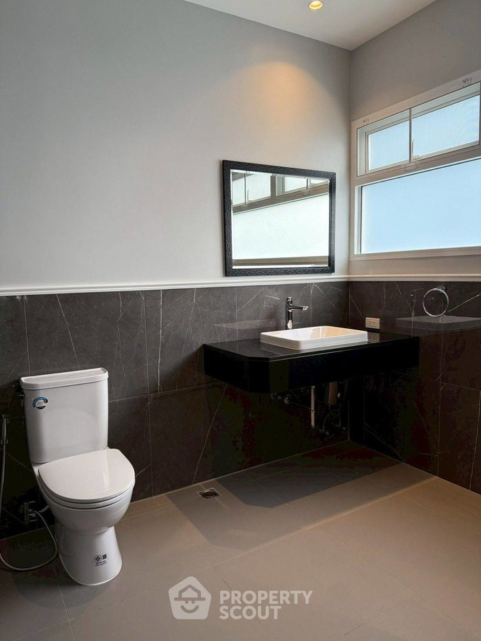 รูป คอนโด 3 ห้องนอน 180 ตร.ม. Newton Tower คอนโดมิเนียม ชั้น 25 วิวสูง ใกล้ BTS นานา 200 ม. (ID 2964532) - รูปที่ 16/20