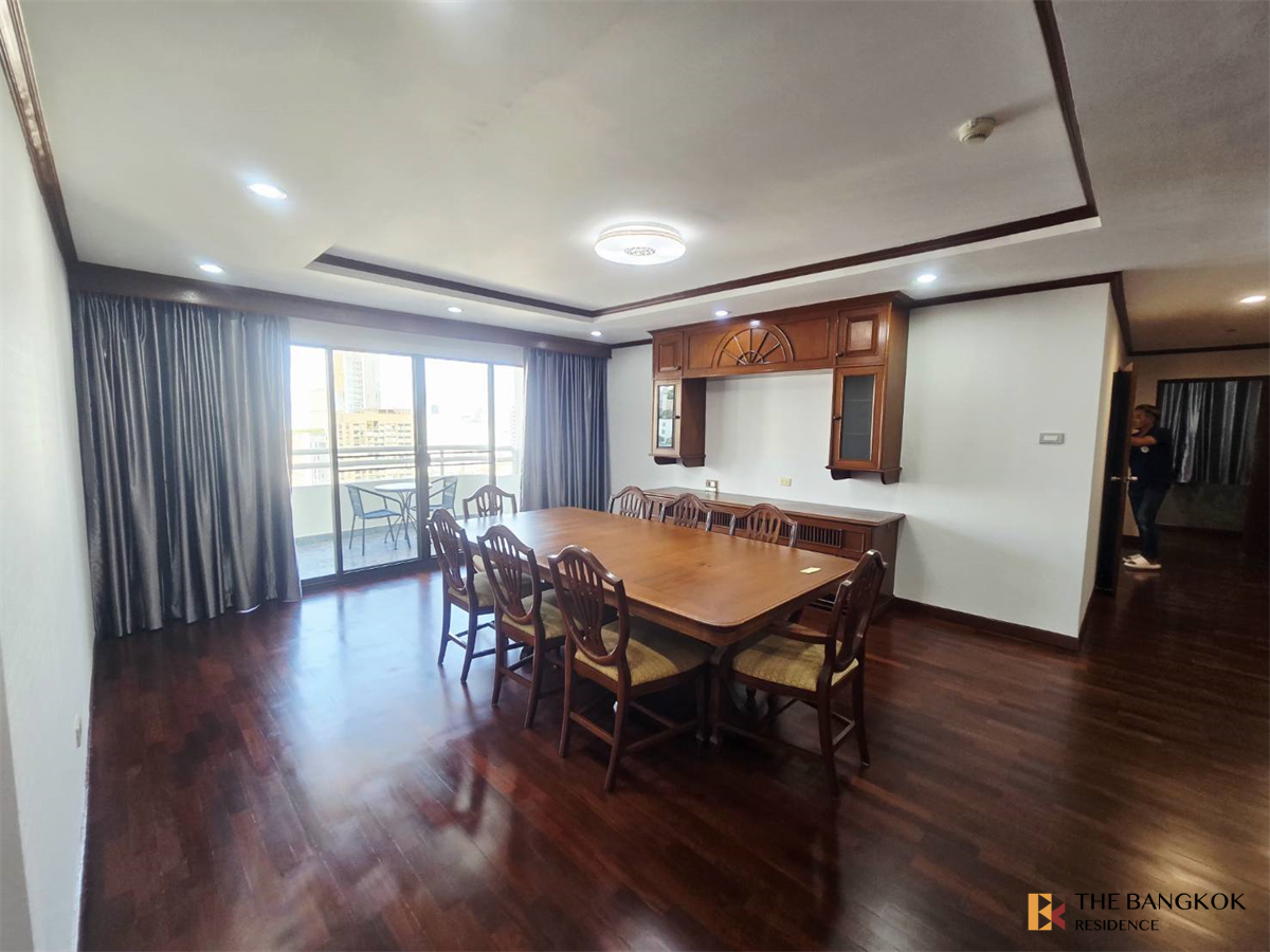 picture Regent On The Park 1 near BTS Phrom Phong - 8/10