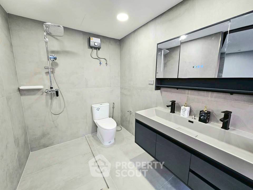 รูป คุ้มค่าราคา 3 ห้องนอน 147 ตร.ม. ชั้น 38 The Waterford Diamond Tower ใกล้ BTS พร้อมพงษ์ (ID 2952785) - รูปที่ 14/15