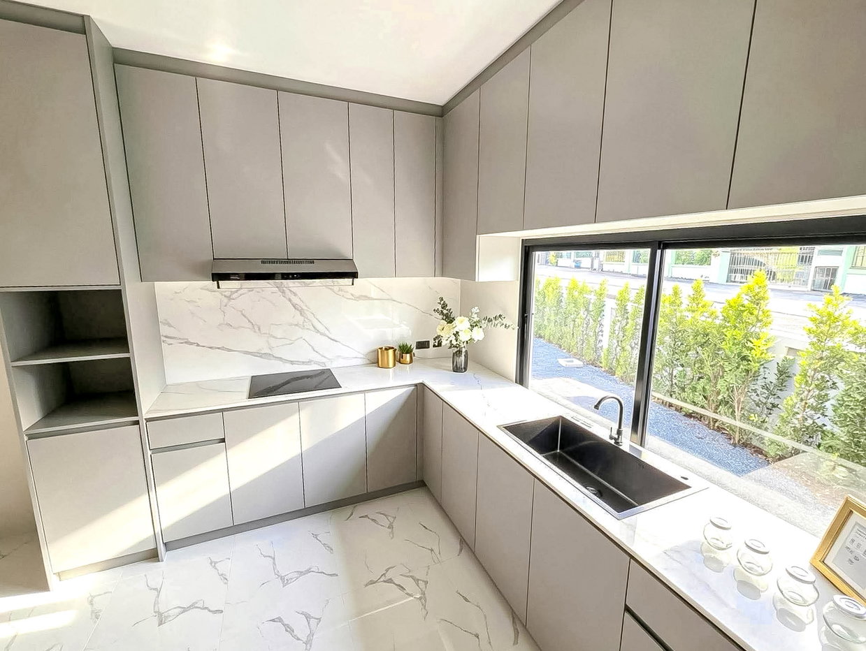 picture Luxury House for Sale Soi Khao Noi East Pattaya 4Bedroom - 4/10